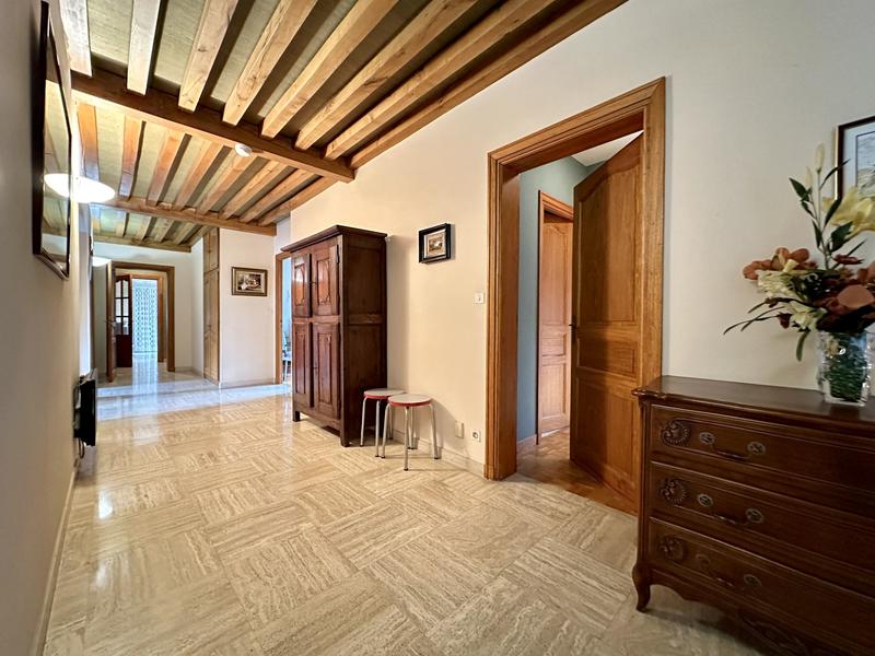 Maison de maîtres - 424 m² - 16 pièces