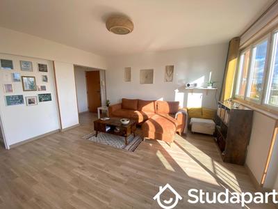 Chambre - 13 m² - 1 pièce