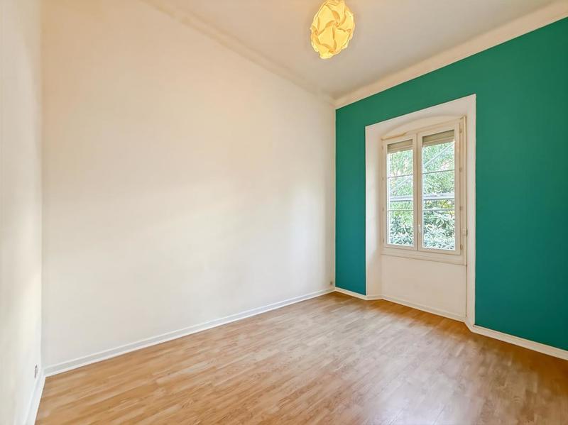 Appartement - 100 m² - 4 pièces