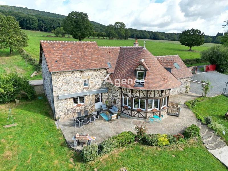 Maison - 200 m² - 8 pièces