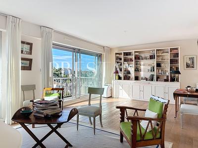 Appartement sur toit - 72 m² - 3 pièces