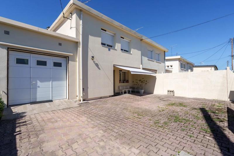 Maison - 150 m² - 5 pièces