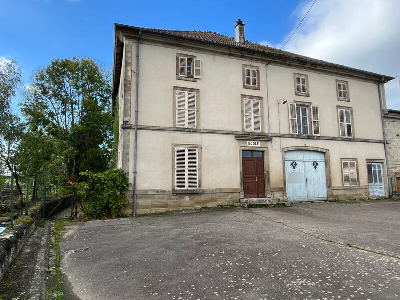 Maison - 316 m² - 6 pièces