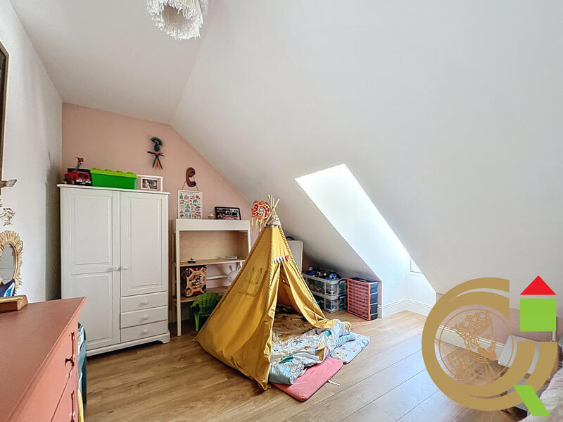 Maison - 102 m² - 4 pièces