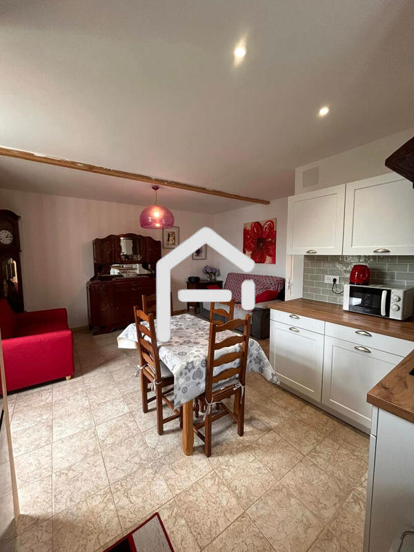 Maison - 280 m² - 10 pièces