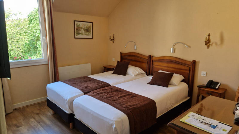 Fonds de commerce - 1 400 m²