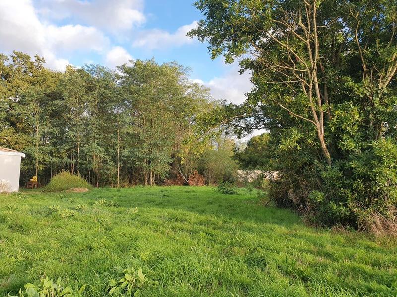 Terrain constructible - 925 m²