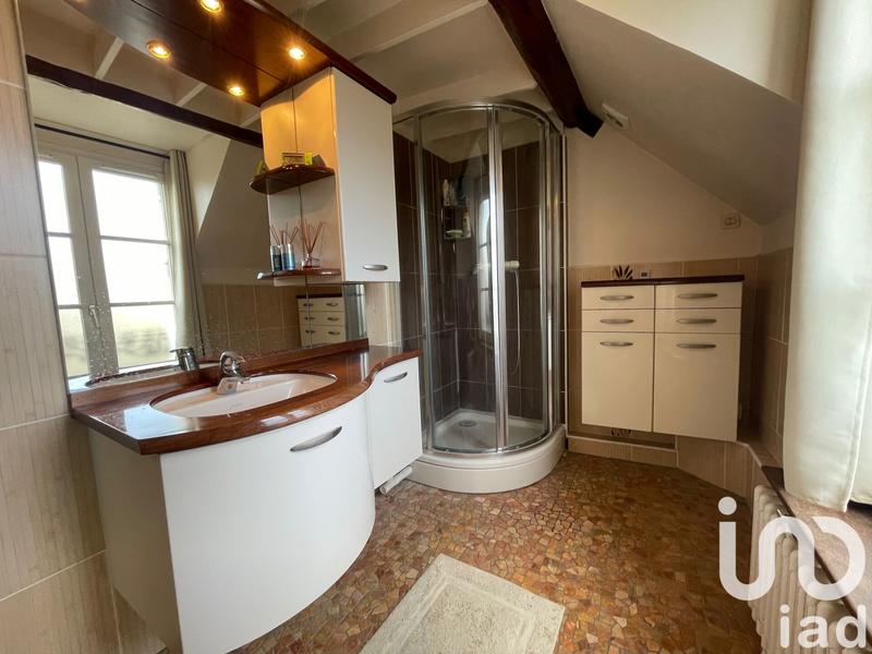 Maison - 216 m² - 11 pièces