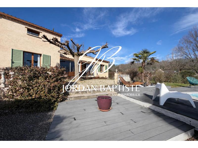 Maison - 145 m² - 5 pièces