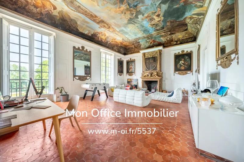 Maison - 500 m² - 8 pièces