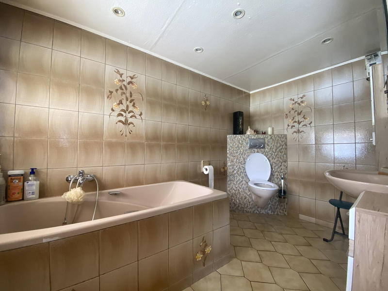 Maison - 215 m² - 12 pièces