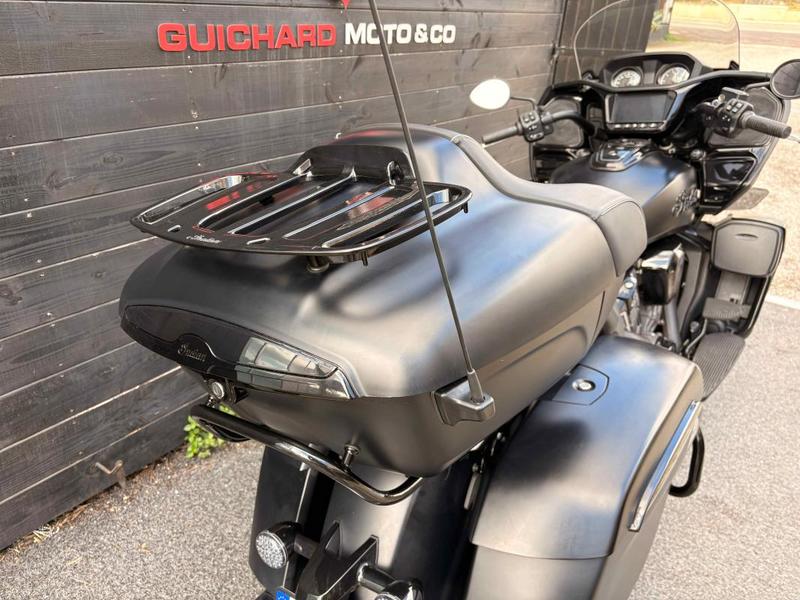 Indian Pursuit Dark Horse