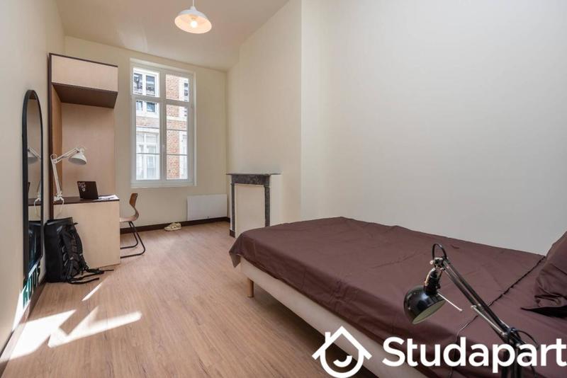 Chambre - 10 m² - 1 pièce