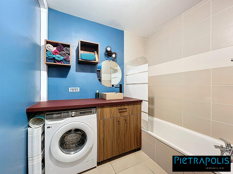 Appartement - 83 m² - 4 pièces