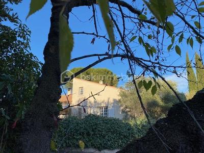 Villa - 260 m² - 7 pièces