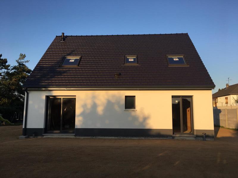 Maison - 102 m² - 5 pièces