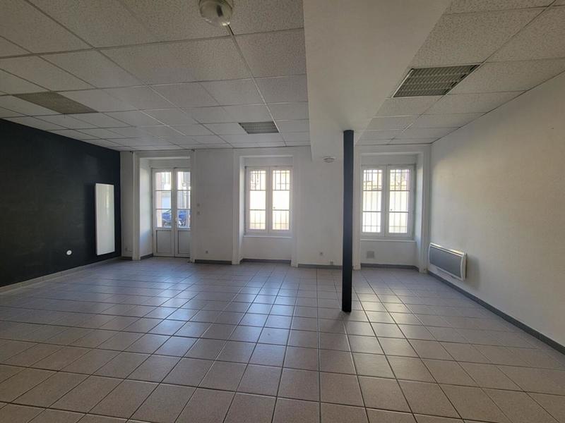 Local d'activité / Entrepôt - 94 m²