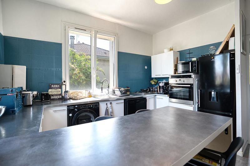 Maison - 92 m² - 5 pièces