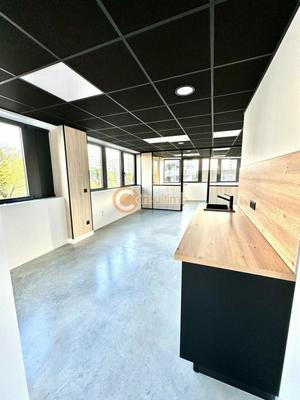 Bureau - 59 m²