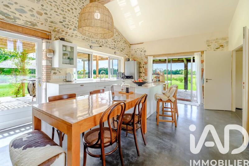 Maison de campagne - 453 m² - 11 pièces