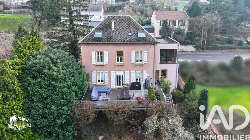 Maison de ville - 259 m² - 7 pièces
