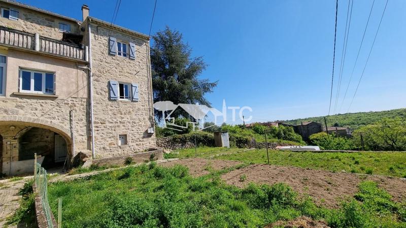 Maison - 150 m² - 9 pièces