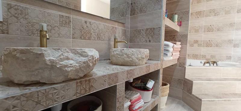 Villa - 281 m² - 7 pièces