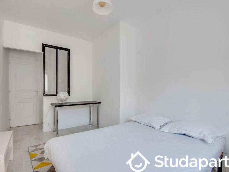 Chambre - 12 m² - 1 pièce