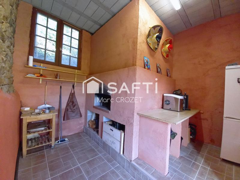 Maison - 214 m² - 8 pièces