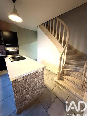 Maison - 98 m² - 6 pièces