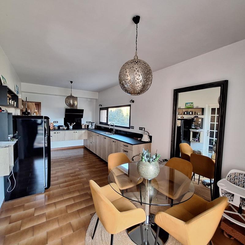 Maison - 262 m² - 7 pièces