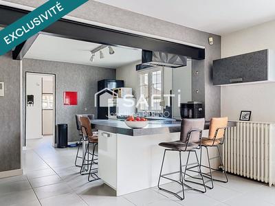 Maison - 156 m² - 6 pièces