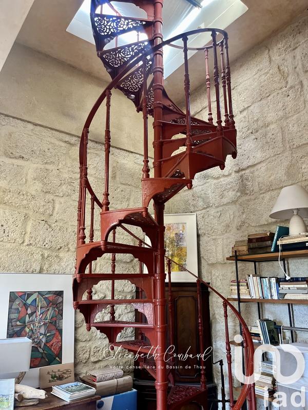 Maison - 200 m² - 8 pièces