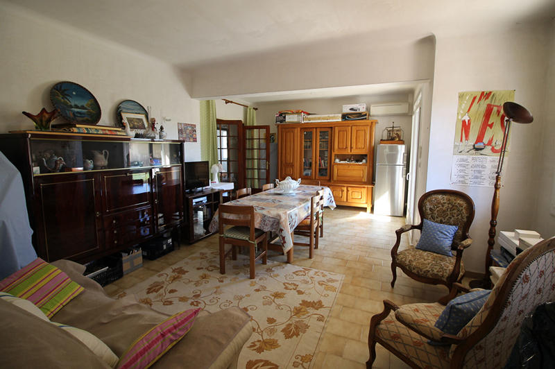 Maison - 201 m² - 7 pièces