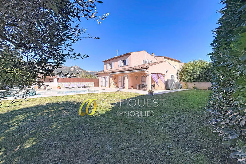 Maison - 112 m² - 4 pièces