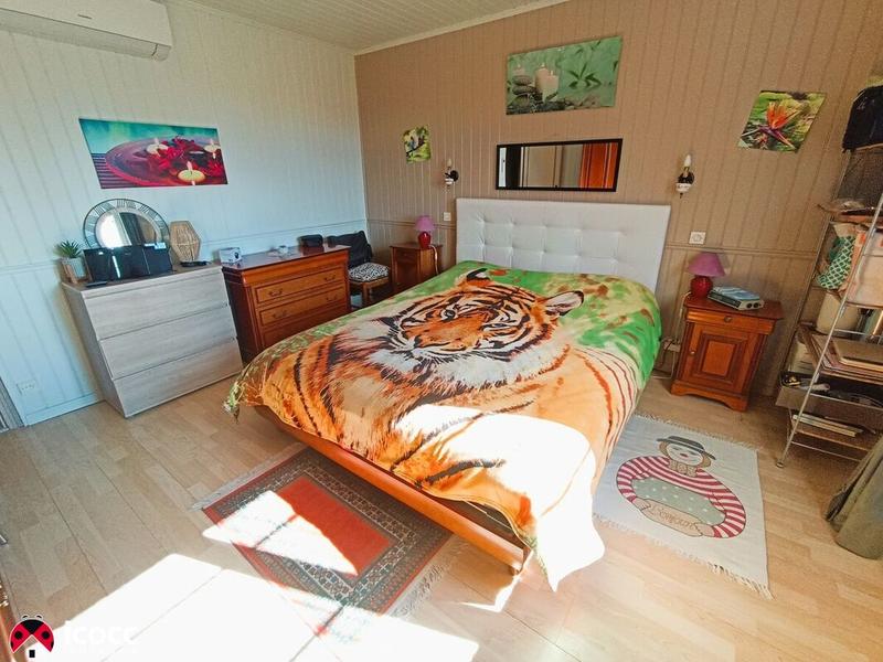 Maison - 105 m² - 5 pièces