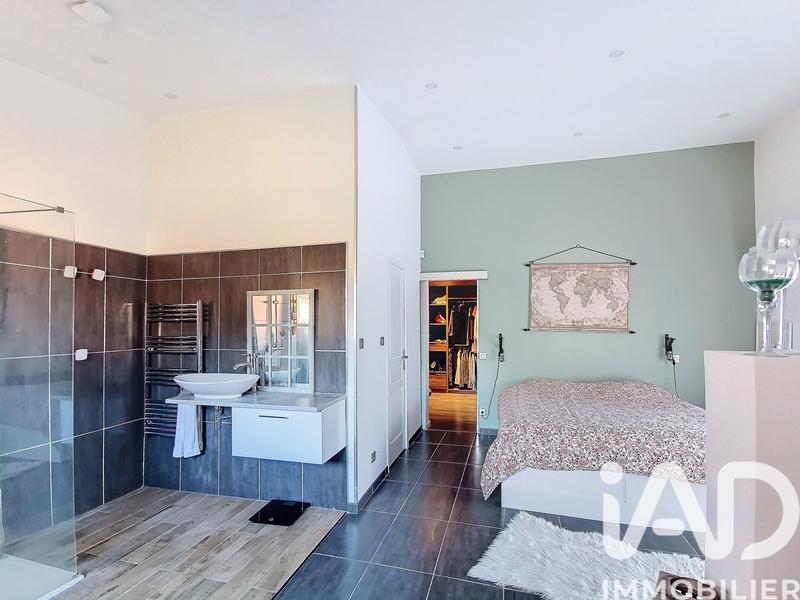 Maison - 185 m² - 5 pièces