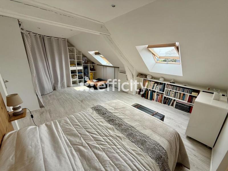 Maison - 263 m² - 8 pièces