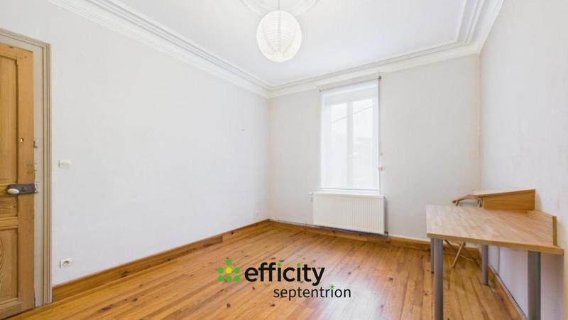 Maison - 277 m² - 11 pièces