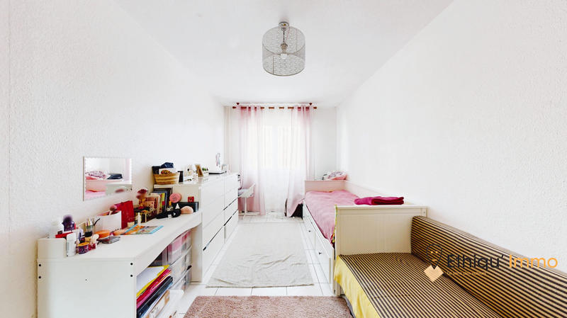 Appartement - 83 m² - 4 pièces