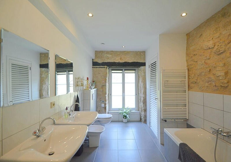 Maison - 356 m² - 11 pièces