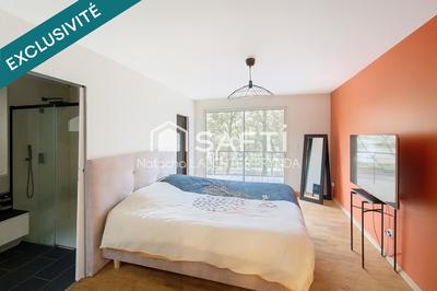 Maison - 181 m² - 6 pièces