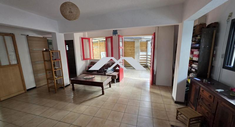 Appartement - 102 m² - 5 pièces