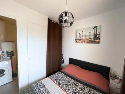 Studio - 30 m² - 2 pièces