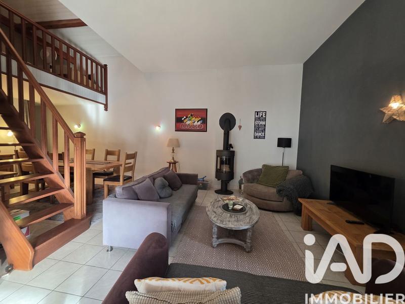 Maison - 212 m² - 5 pièces