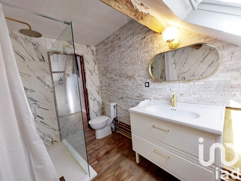 Maison - 236 m² - 8 pièces