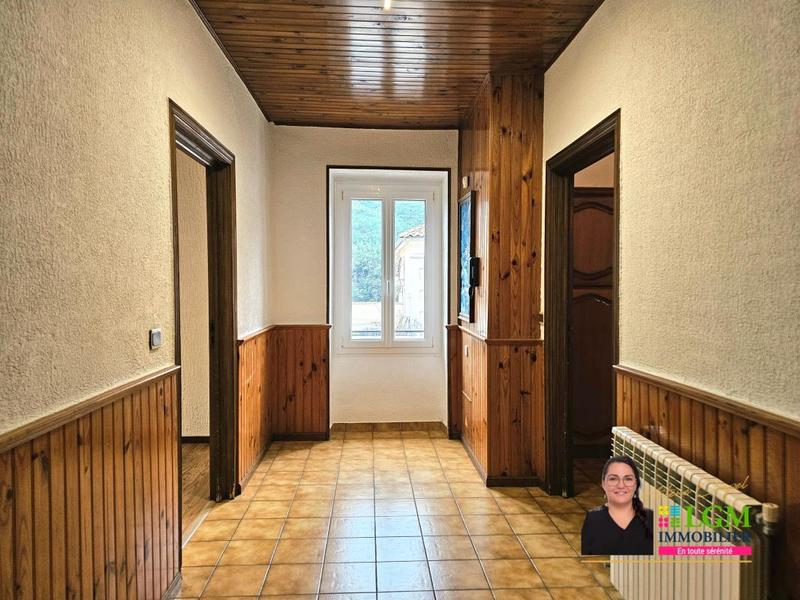 Maison - 240 m² - 7 pièces