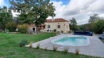 Propriété - 161 m² - 6 pièces