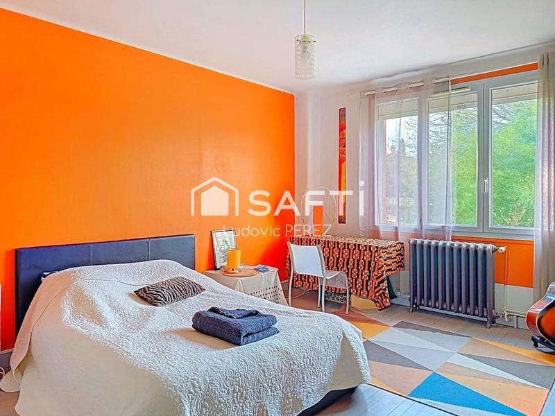 Maison - 219 m² - 8 pièces