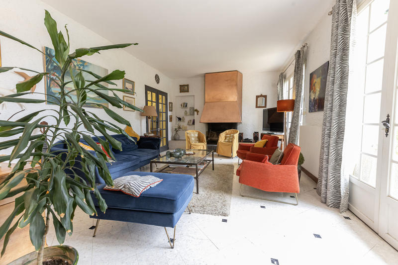 Maison - 224 m² - 9 pièces